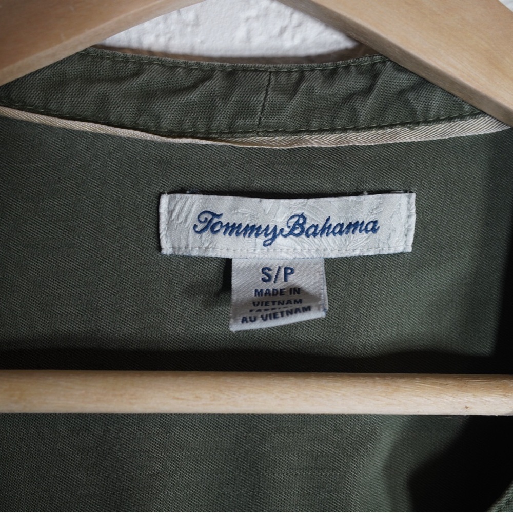 Tommy Bahama Shirt Women's SIZE Small PALM MOSS GREEN button down long sleeve - Picture 3 of 12